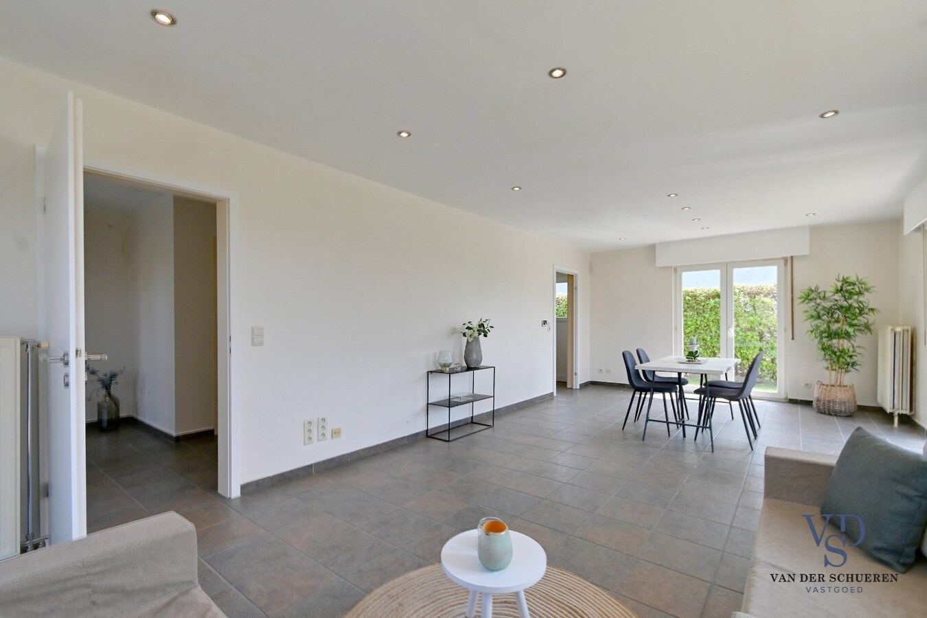 Bungalowwoning met afzonderlijke garage 