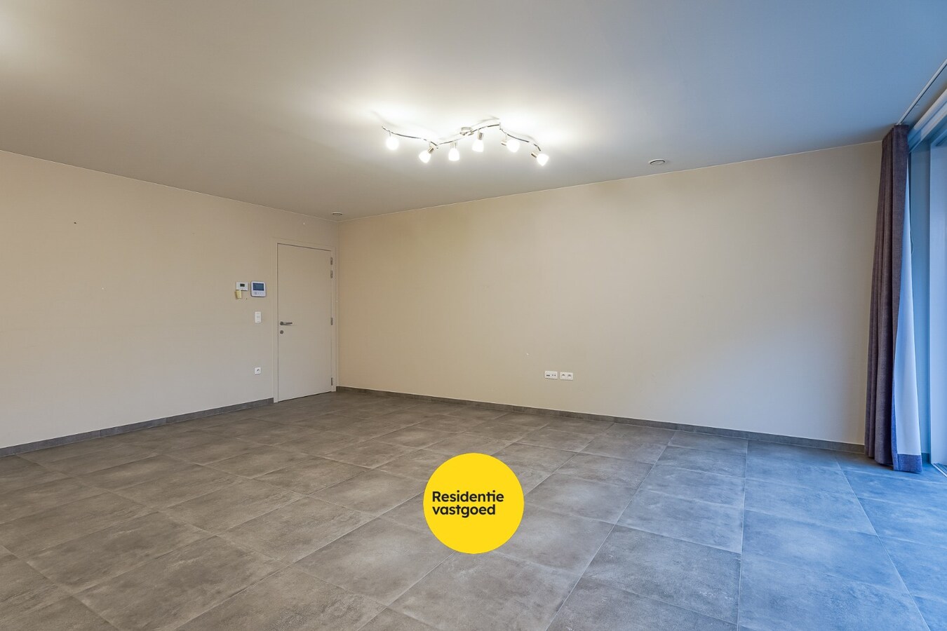 Te huur service flat - Aartrijke