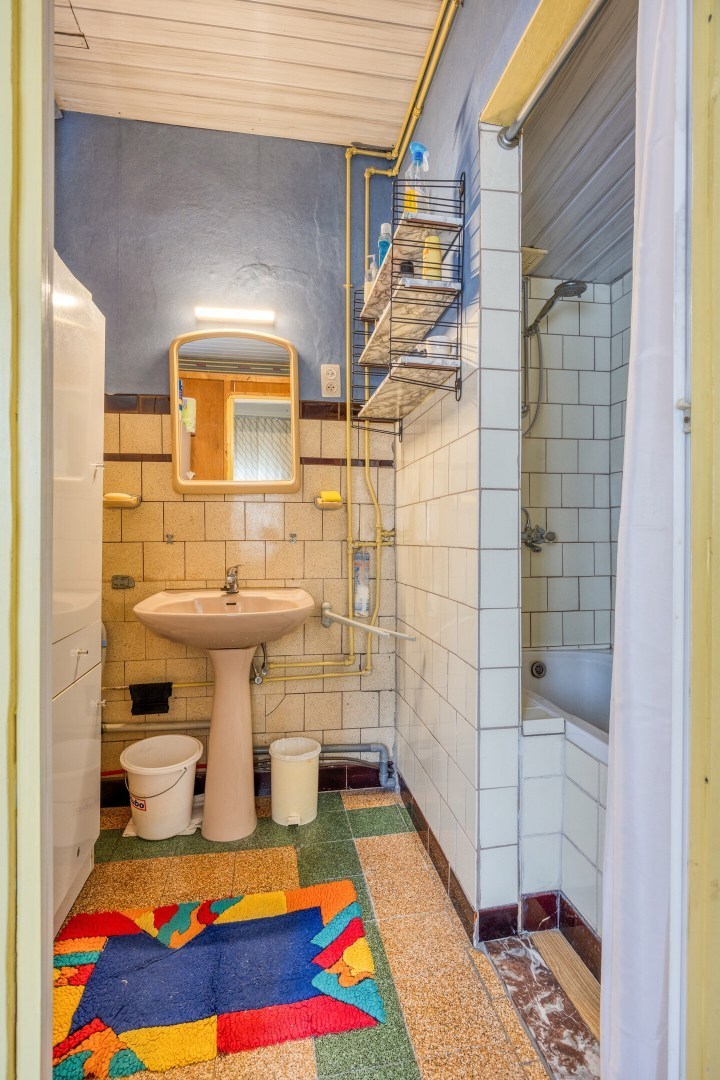 Te renoveren gezinswoning met 2 slpk. nabij het centrum van Leopoldsburg 