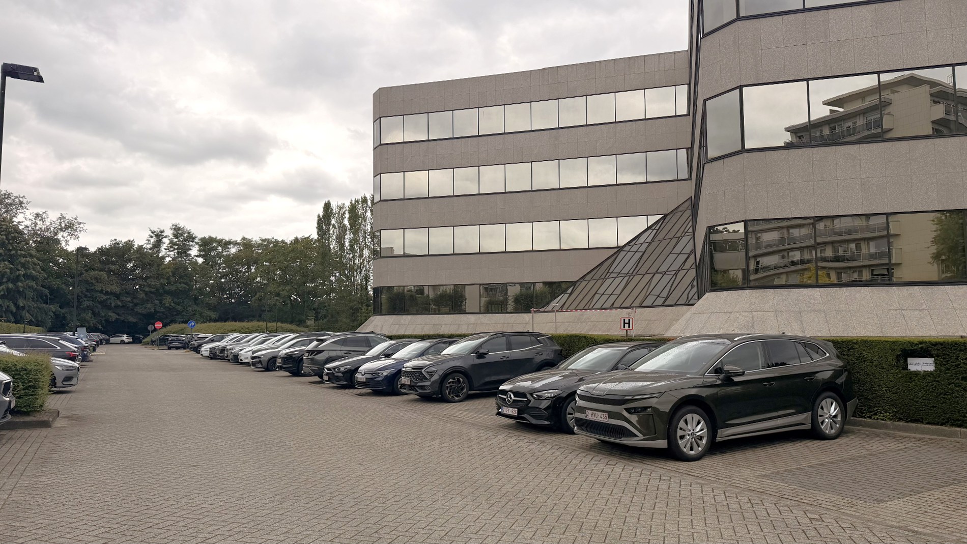 Instapklare kantoren te huur nabij E19 in Wilrijk