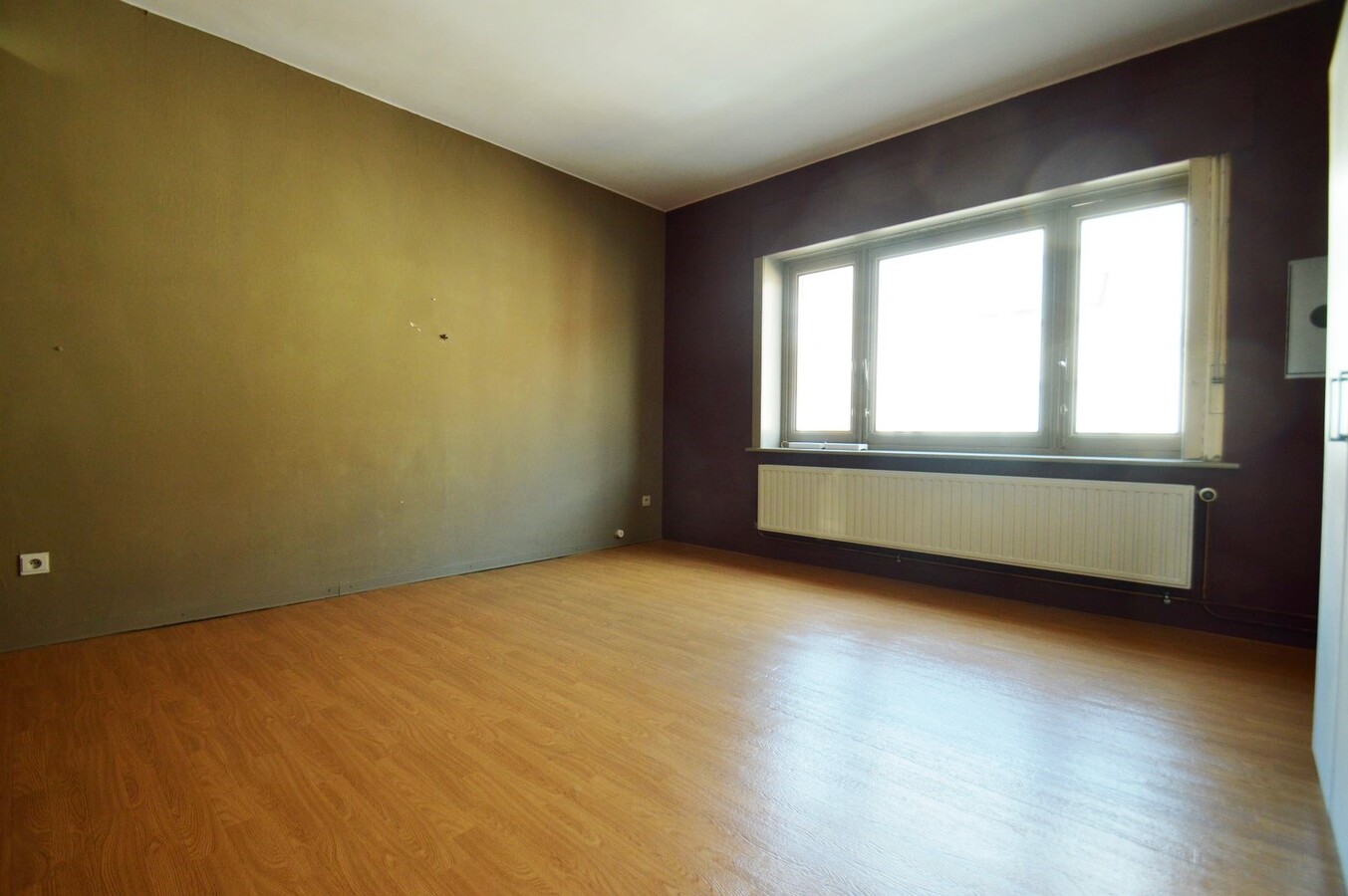 Zeer ruime gezinswoning met terras en garage - Heist 