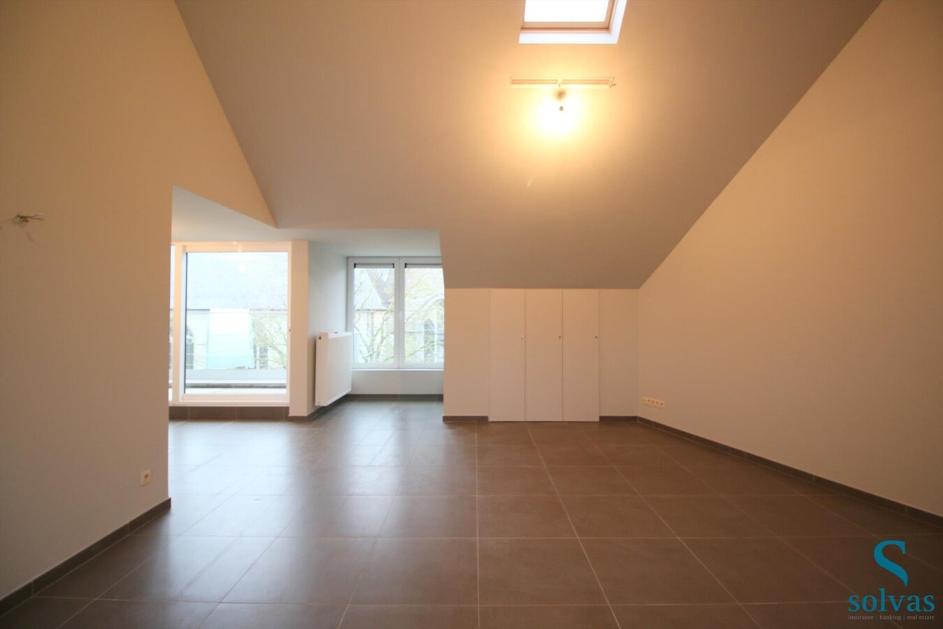 Appartement met 2 garageboxen 