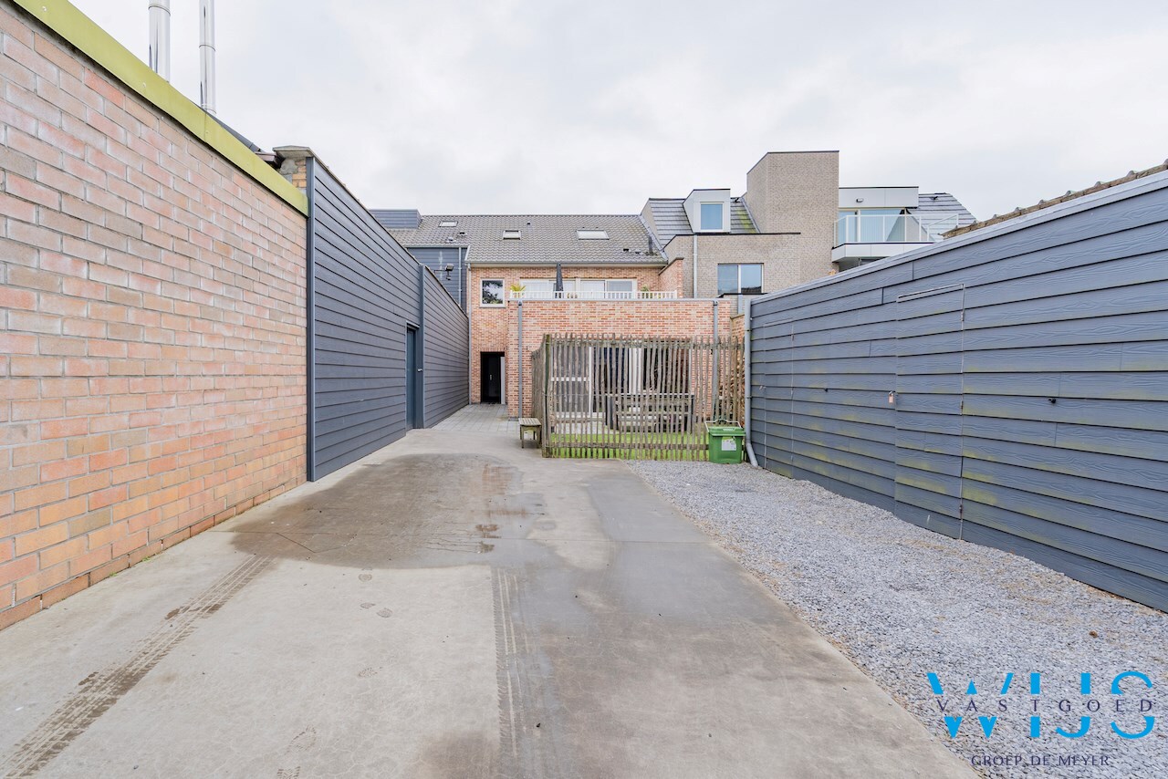 Goed draaiende bakkerij/handelspand te Ertvelde ! 