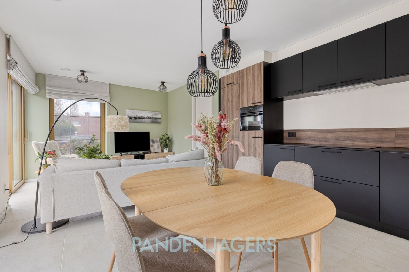 Recent gelijkvloers appartement met tuin, autostaanplaats en extra berging te Duffel 