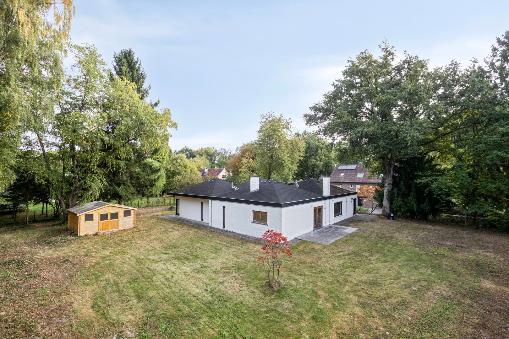 Ruime woning in een doodlopende straat met 4 slaapkamers, 2 badkamers op een prachtig perceel vlak bij het Meerdaalwoud 