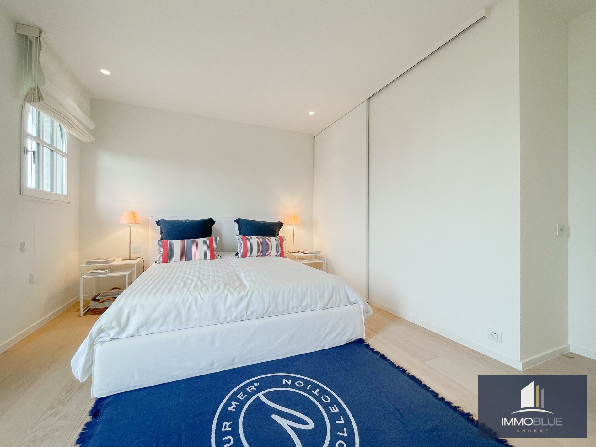 Subliem hoekappartement met ruime terrassen gelegen in het prestigieuze domein Tennis Garden. 