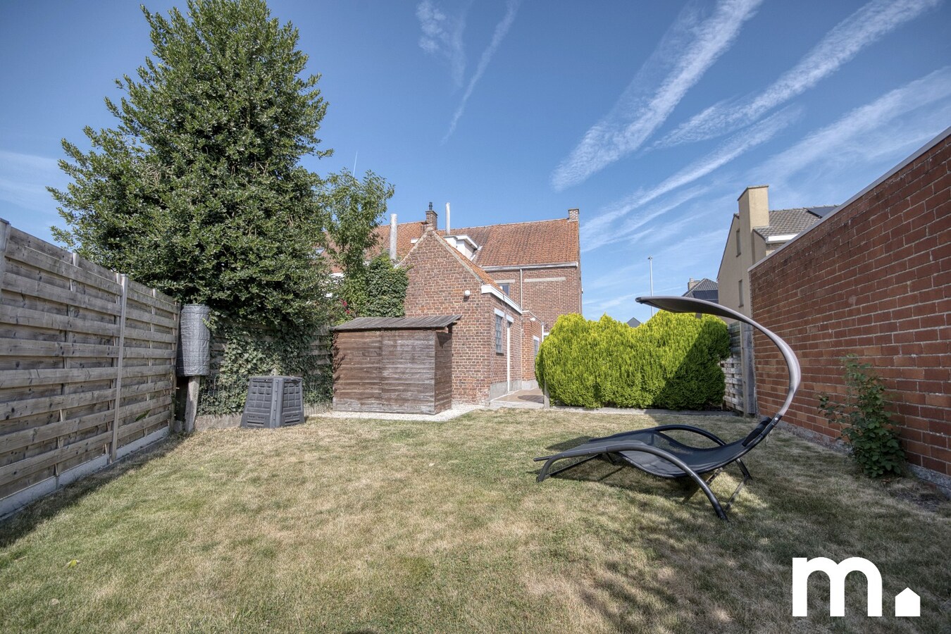 Kloeke half open bebouwing in Desselgem met tuin, terras en garage ! 
