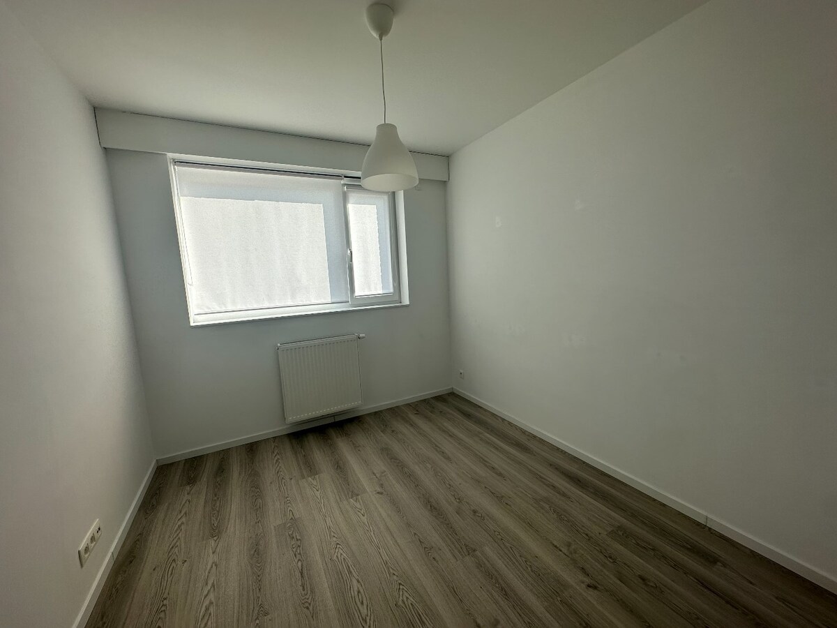 Nieuwbouwwoning met 4 slaapkamers op een boogscheut van het centrum 