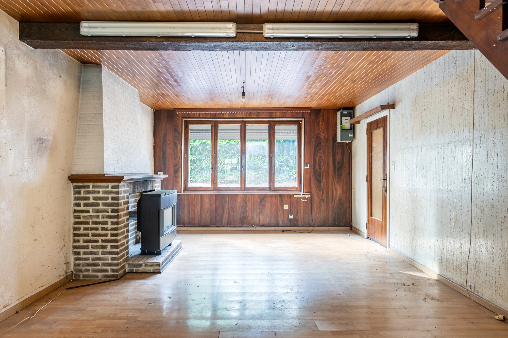 Te renoveren woning te Buizingen met veel potentieel op 1a35ca 