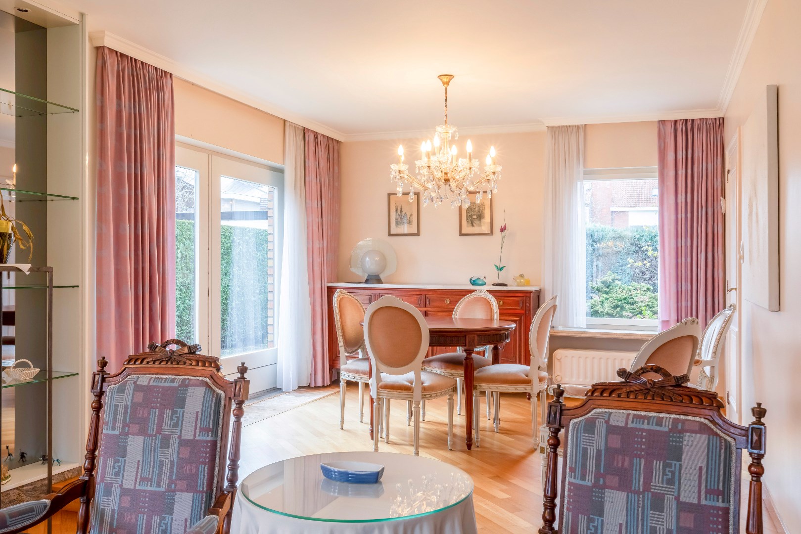 VERKOCHT --- HOB met garage en tuin te Mariakerke 