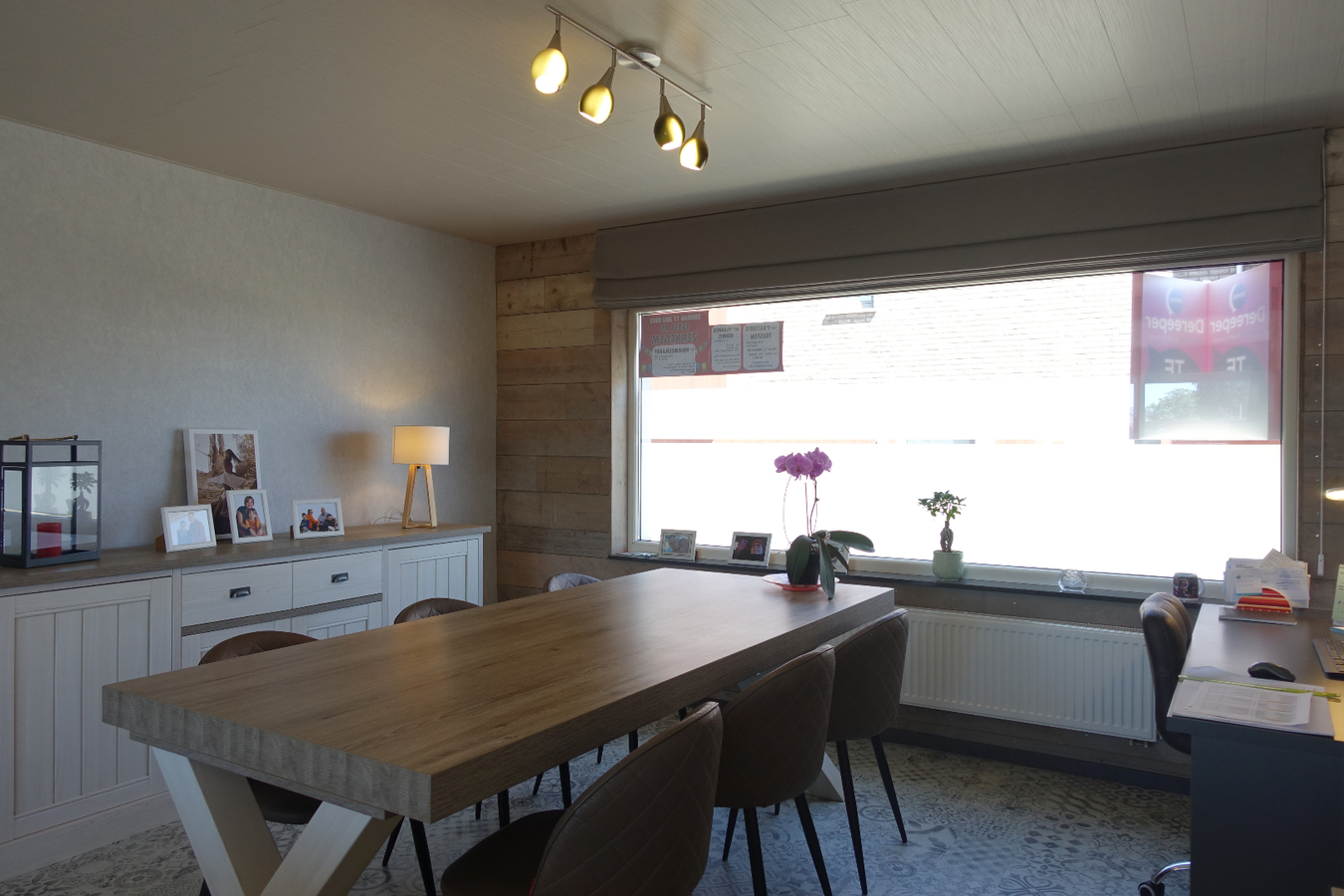 Instapklare woning met garage in centrum Zerkegem 