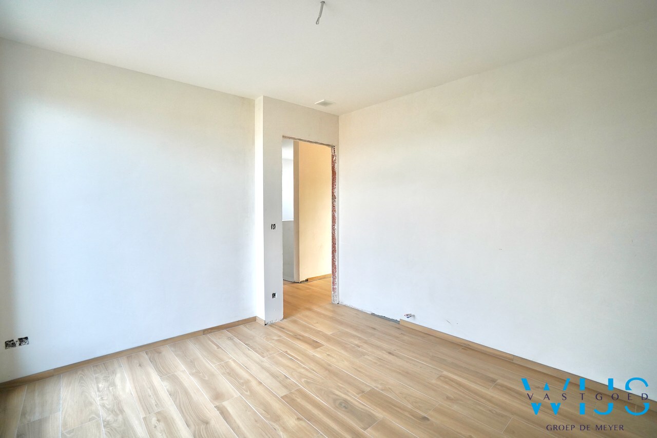 Nieuwbouw woning met 4 slaapkamers te Boekhoute ! 