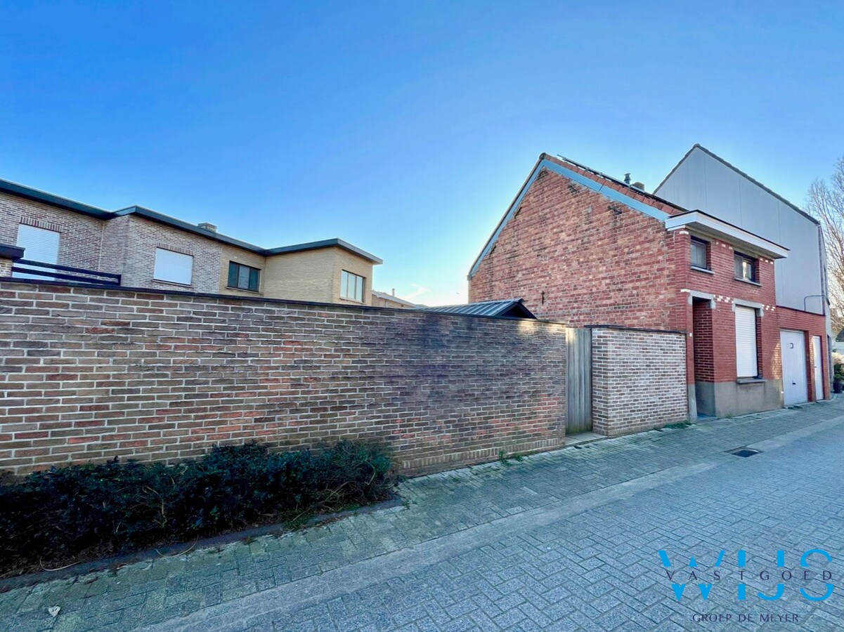 Instapklaar en gezellig woonhuis in hartje Ertvelde ! 