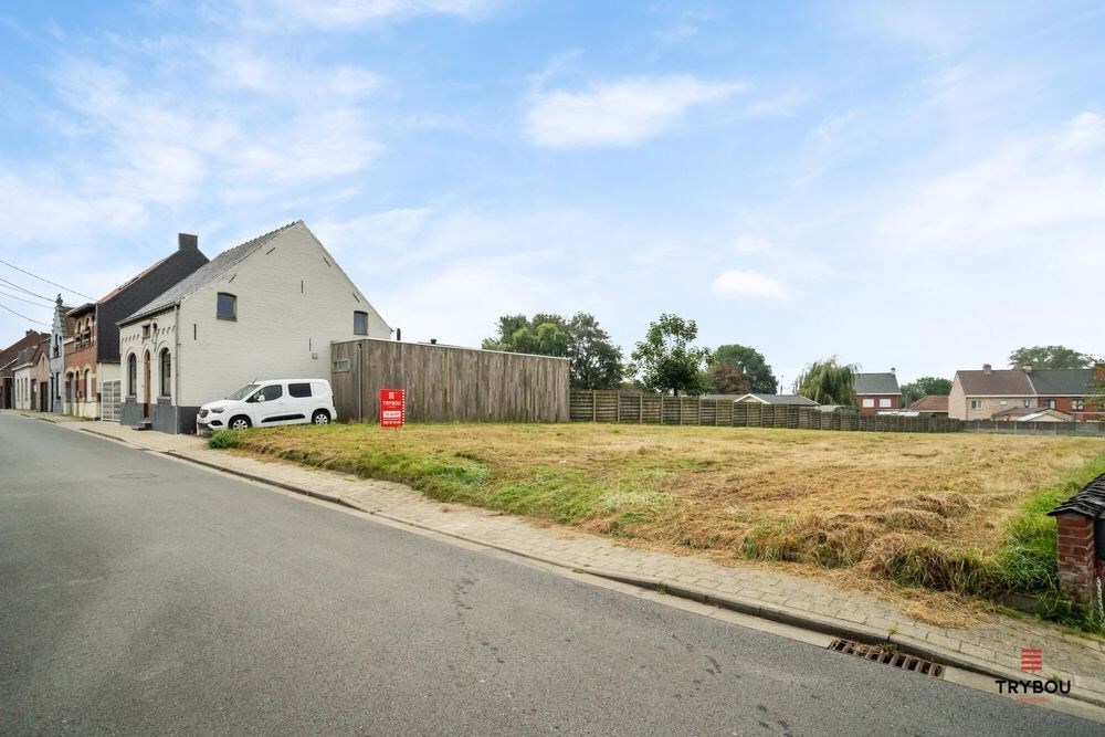 Ruim perceel bouwgrond (1654 m²) in het landelijke Houthulst. 