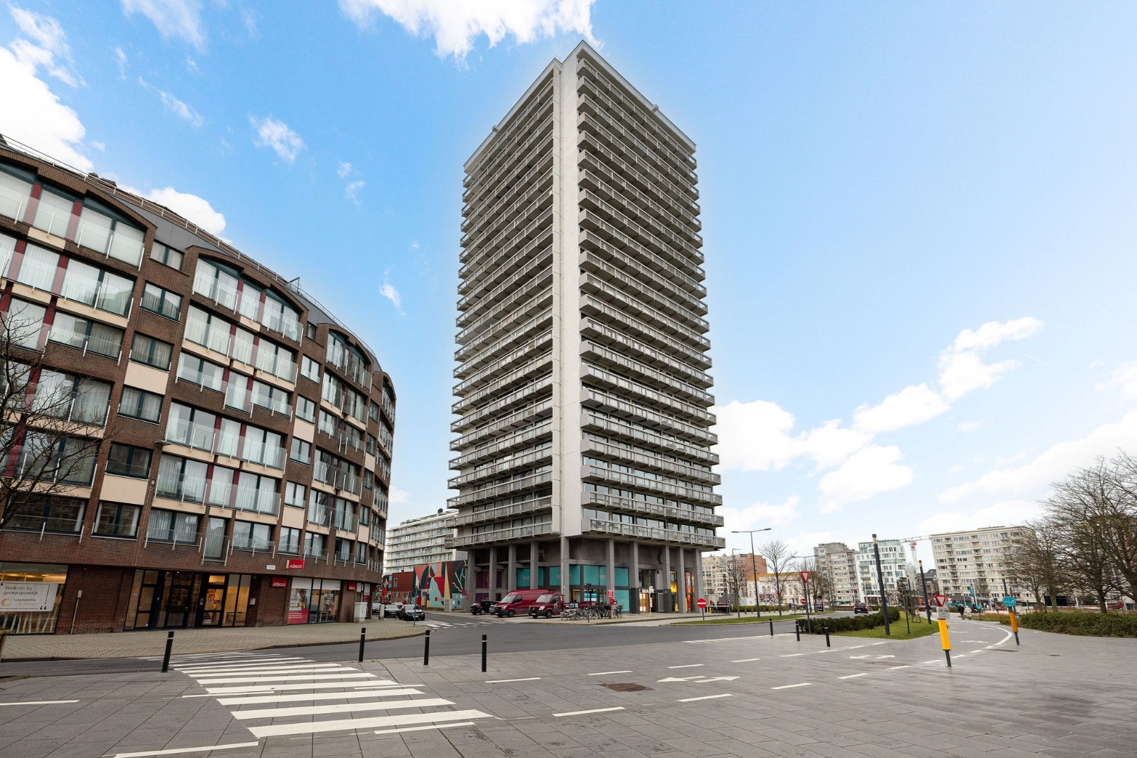 Ruim, lichtrijk hoekappartement met uniek havenzicht 