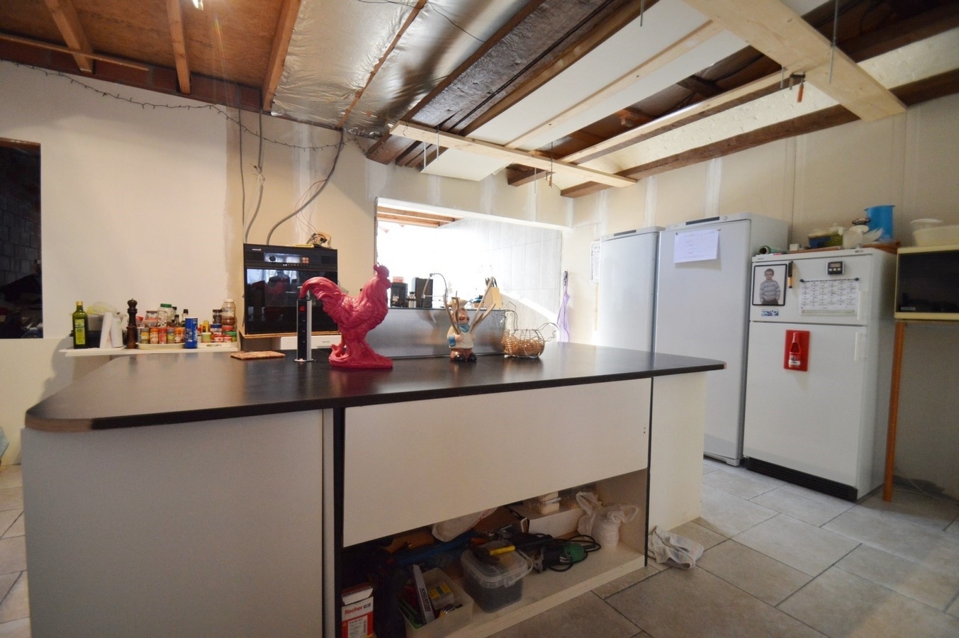 Verder te te renoveren gezinswoning met grote tuin - Lissewege 