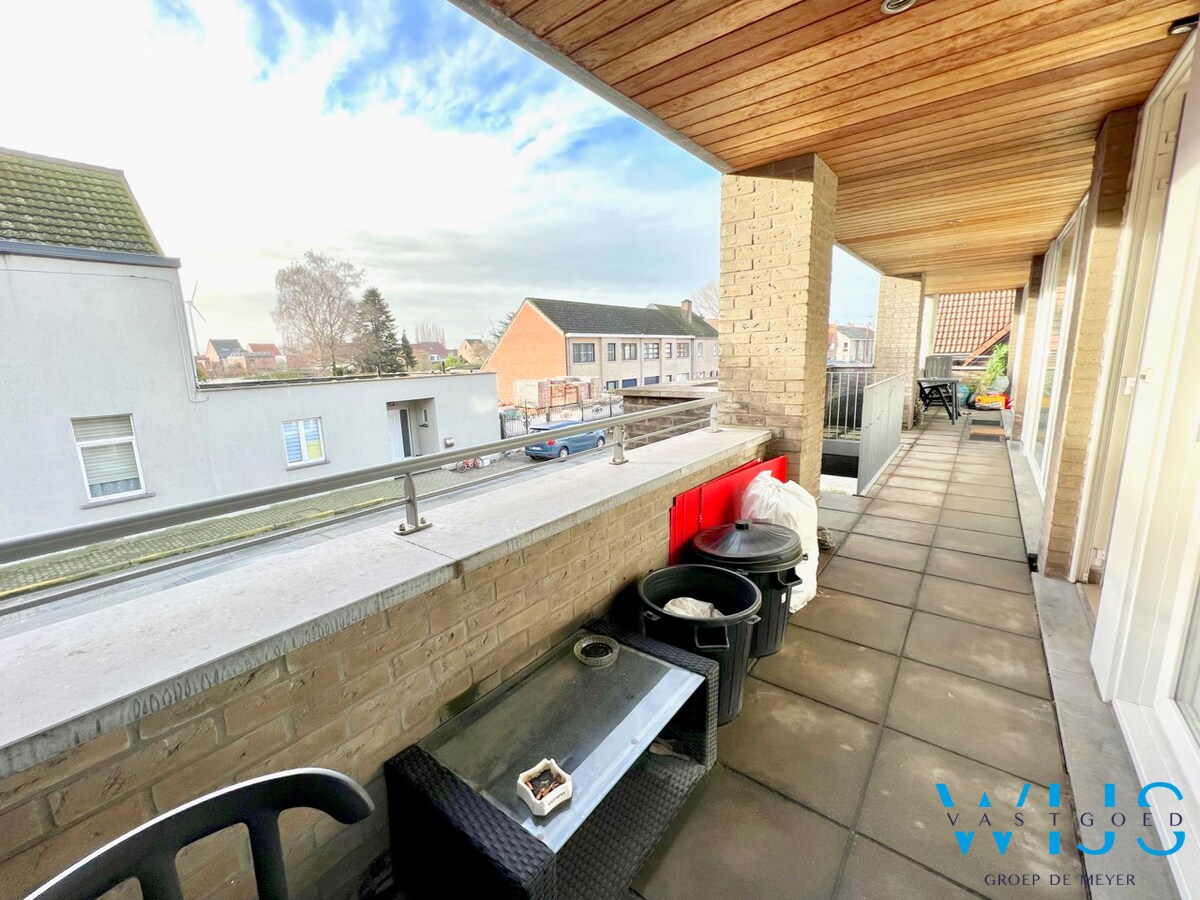 Energiezuinig 2 slaapkamerappartement met garage te Rieme! 