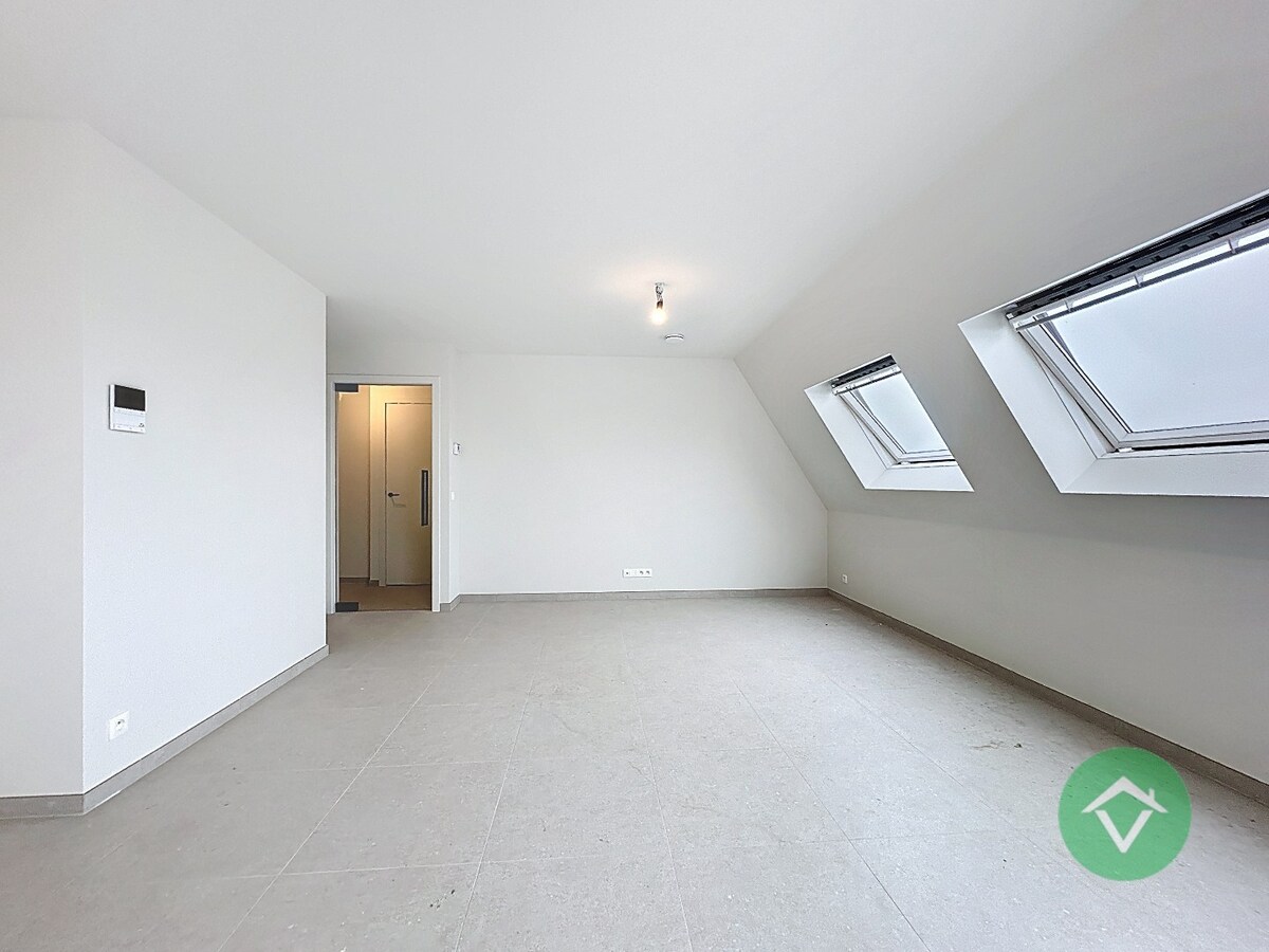 Uniek nieuwbouw appartement met 2 slaapkamers en veel zonlicht te Eernegem 