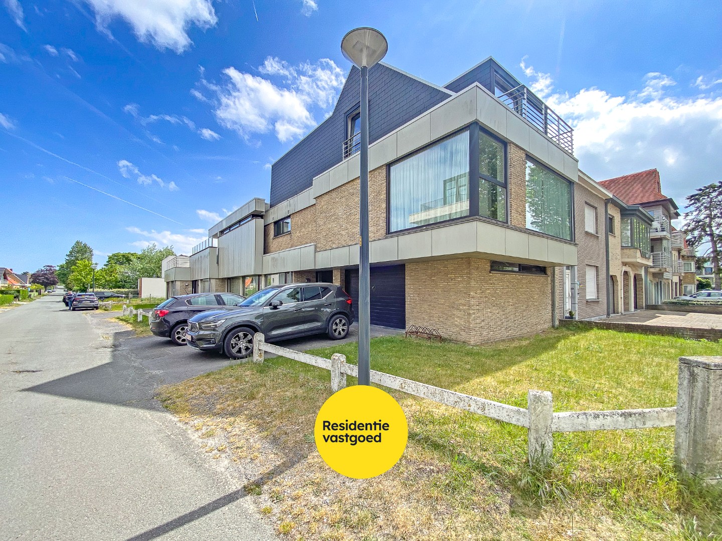Goed gelegen polyvalent eigendom te Oostduinkerke op 749m². 