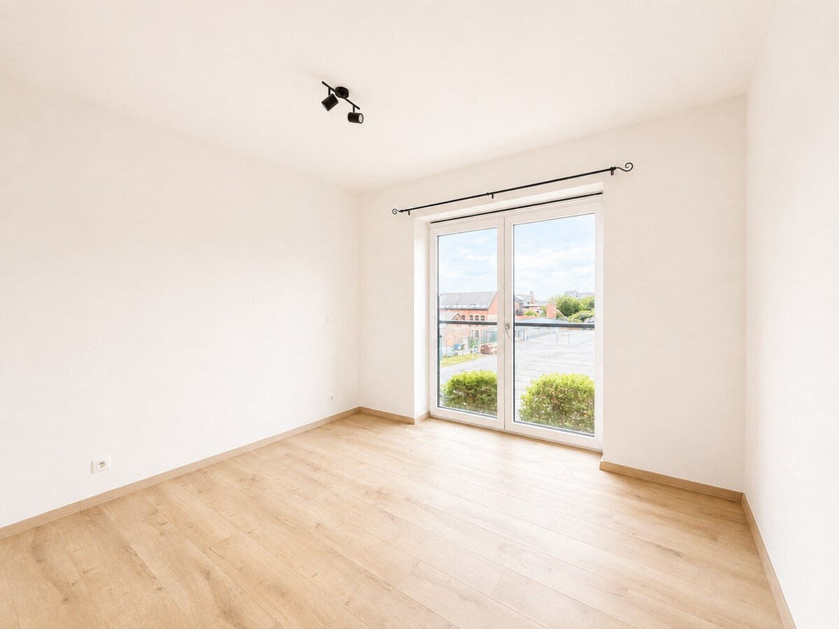 Bel appartement 1 chambre avec bureau et terrasse ! 