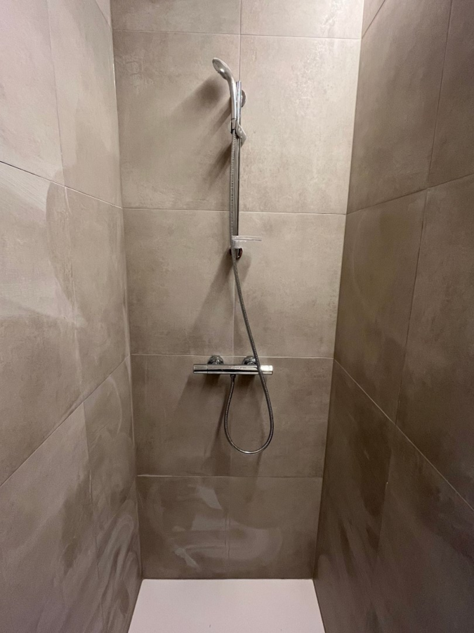 Nieuw, luxueus afgewerkt BEN-penthouse 