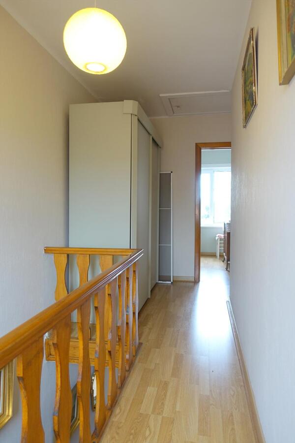 Zonnige charmante half-open woning 