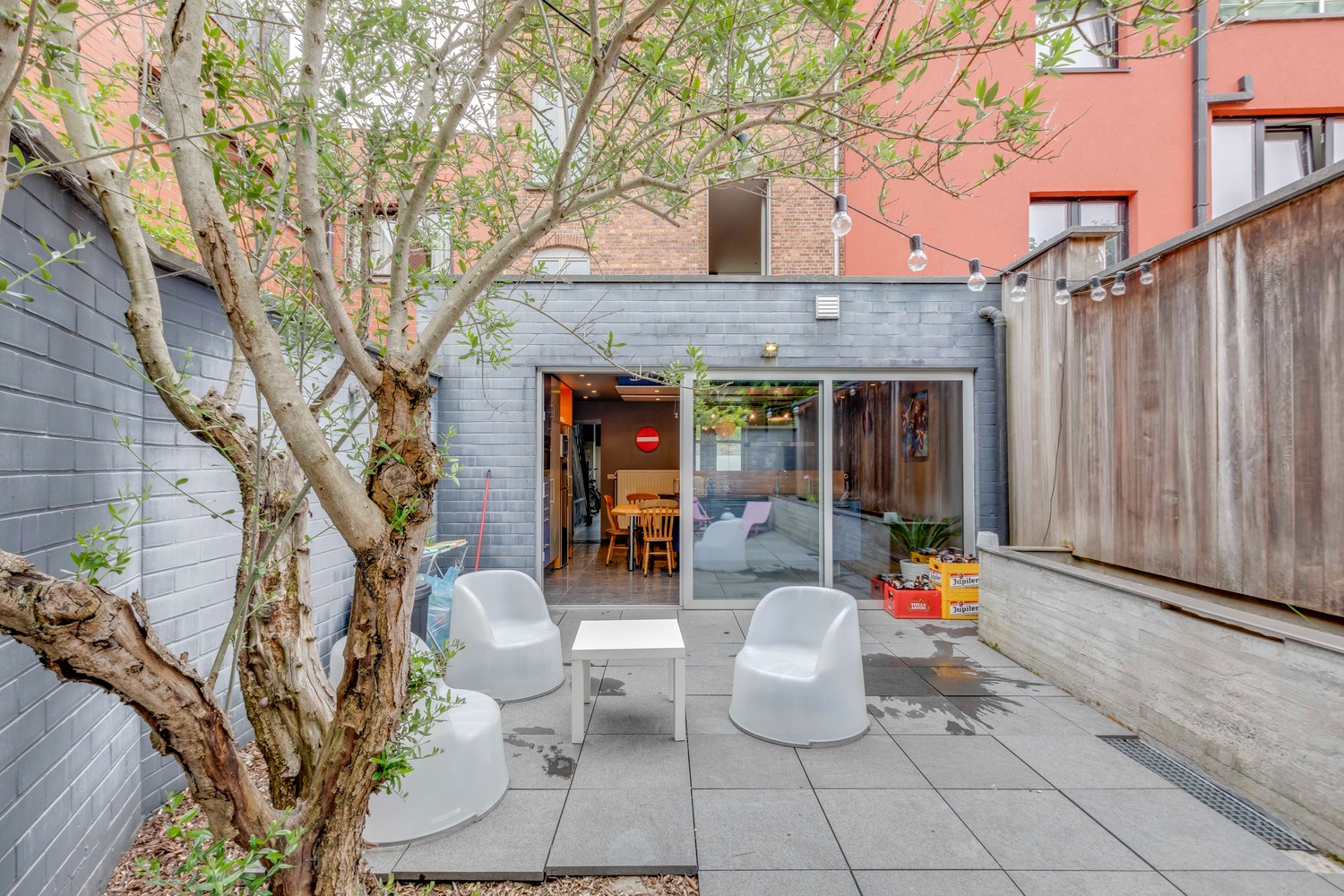 Prachtige ruime burgerwoning met 4 slaapkamers en mogelijkheid tot woon-werkcombinatie! 