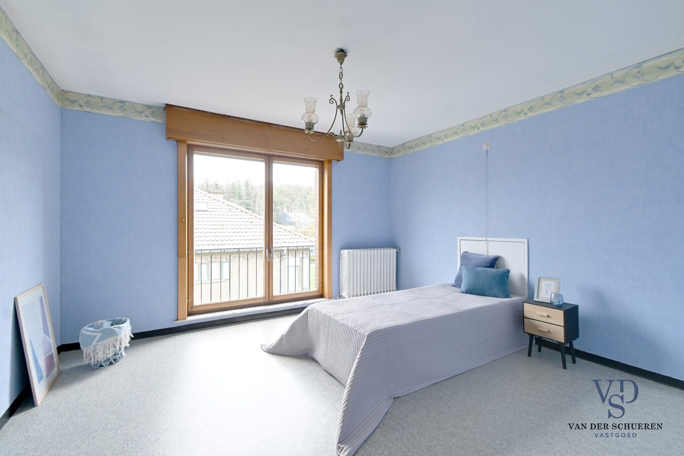 Degelijke eigendom met mogelijkheden 