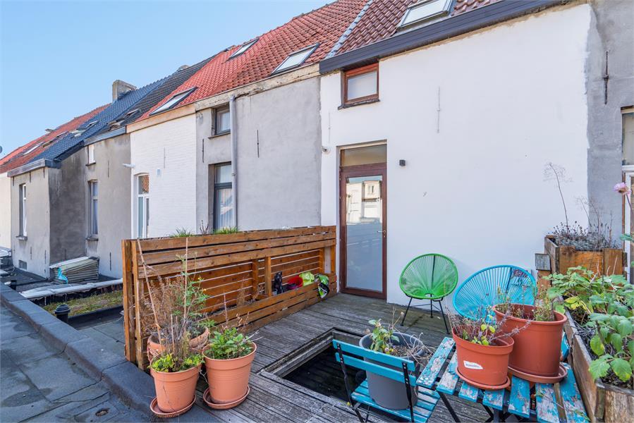 Instapklare gerenoveerde rijwoning 