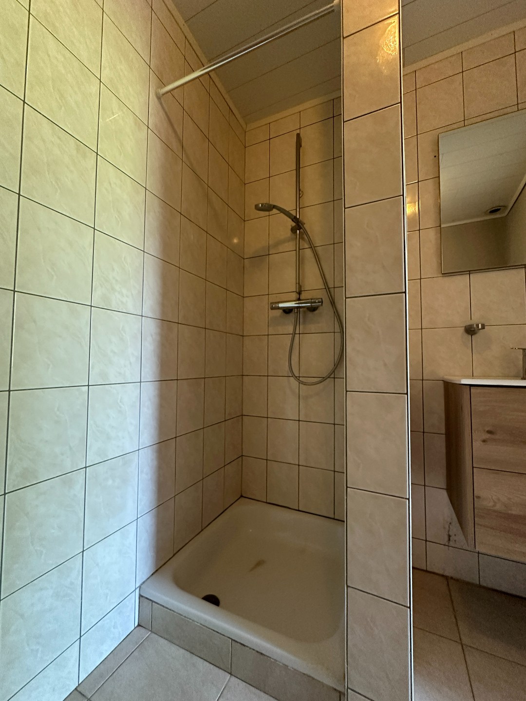 Woning met 3 slpk, terras en tuin, Eernegem 