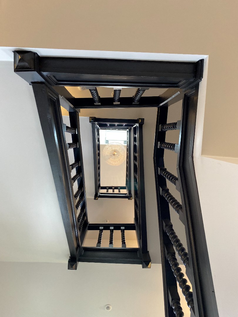 Volledig gerenoveerd 2 slaapkamer appartement 