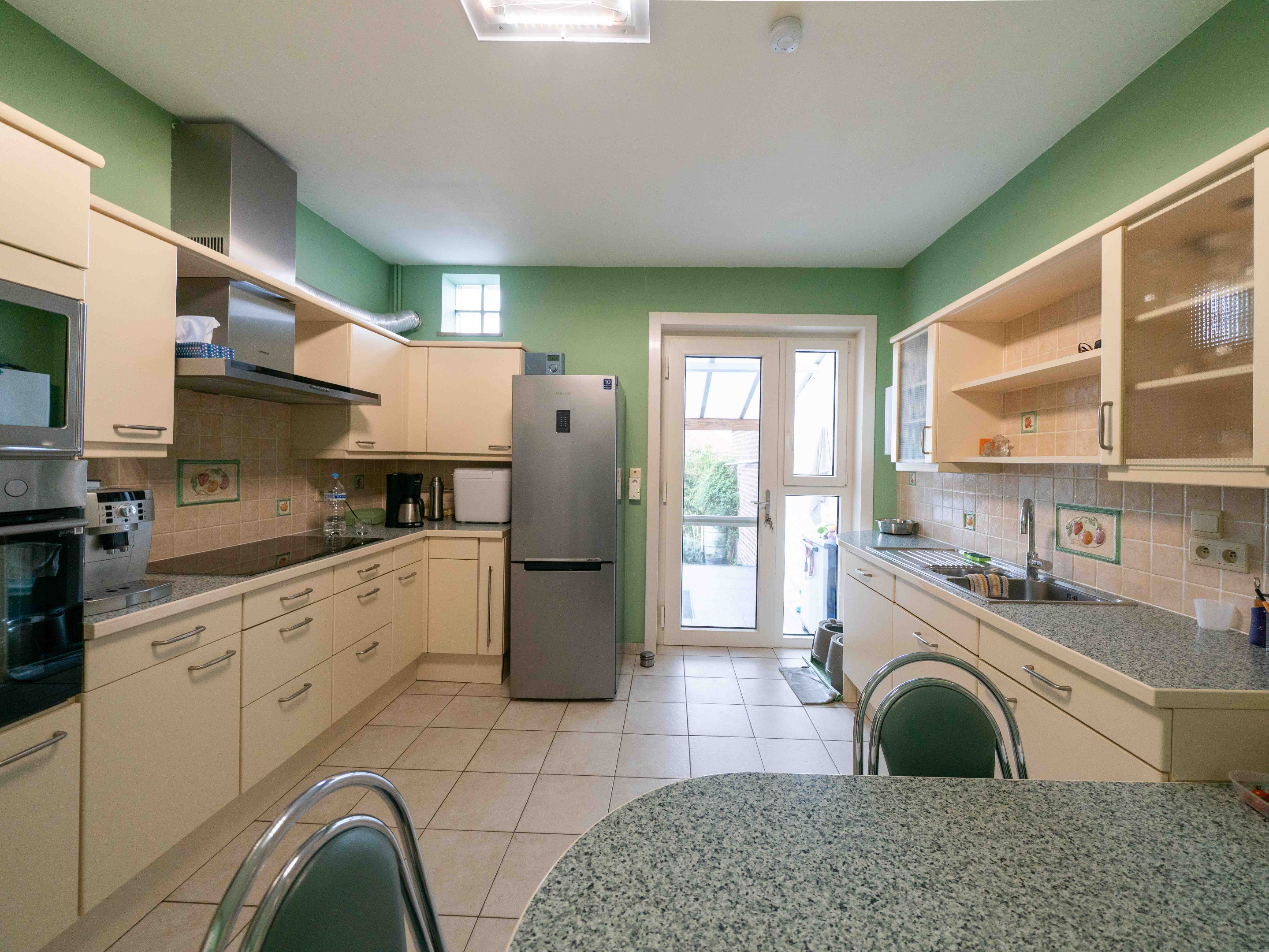 Zeer ruime gezinswoning met 4 slaapkamers en bureel 