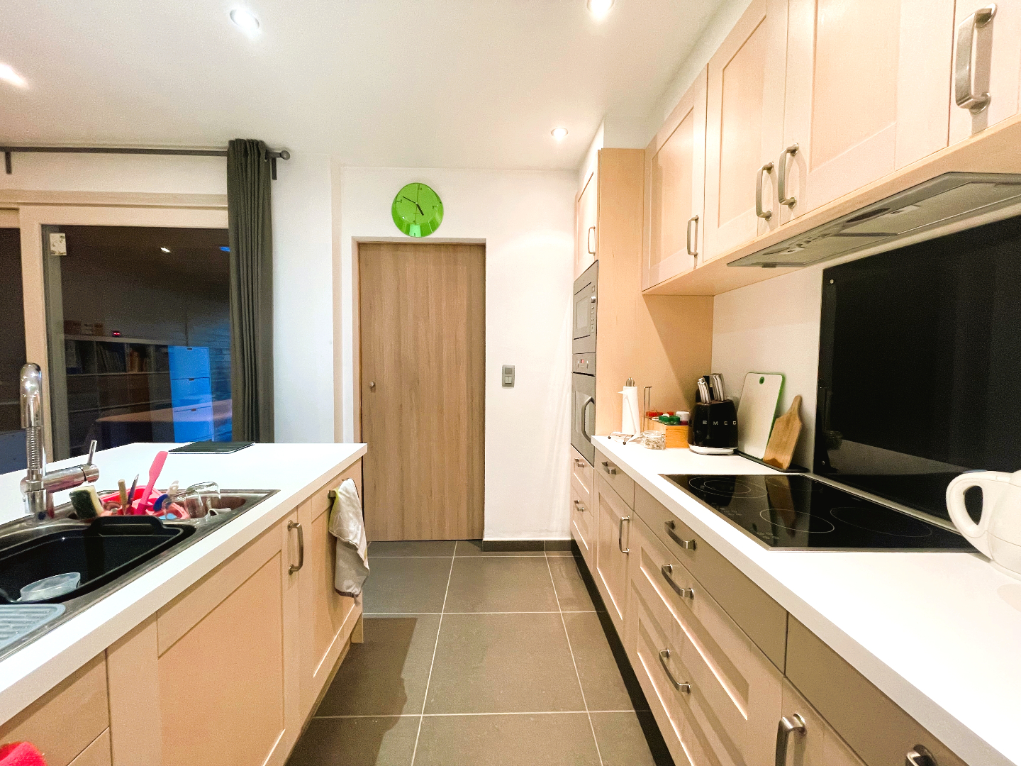 Gezellige rijwoning met 3 slaapkamers en uitweg 