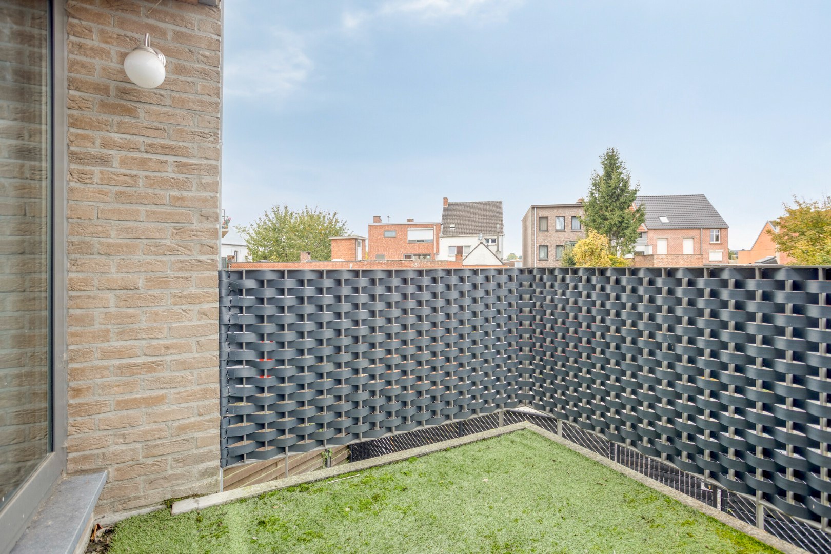 Energiezuining appartement met 2 slpk. en 2 terrassen in Geel-centrum 