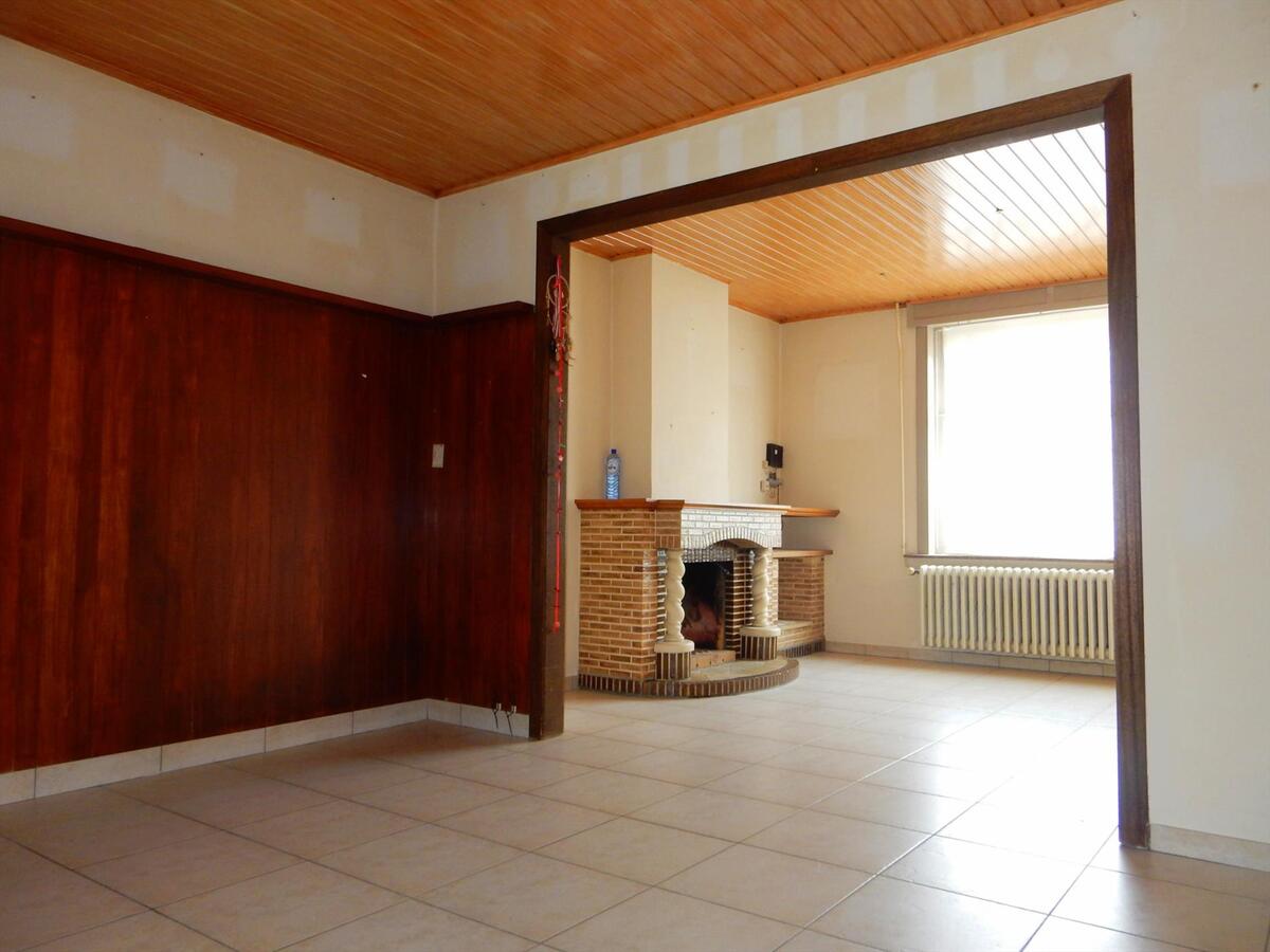 Ruime woning met een zeer groot terras 