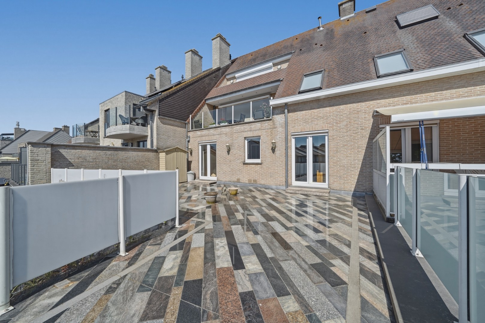 Instapklaar appartement met 2 slaapkamers en terras van 63 m² 