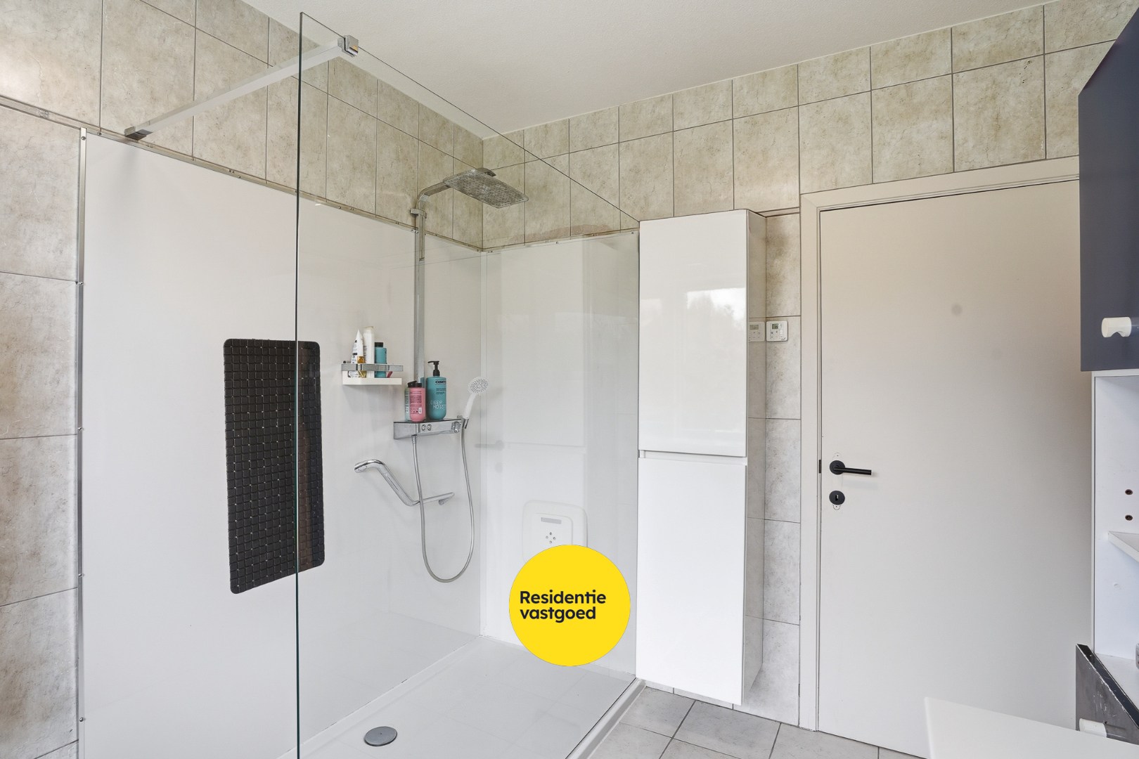 Volledig instapklare open bebouwing in het centrum van Eernegem 