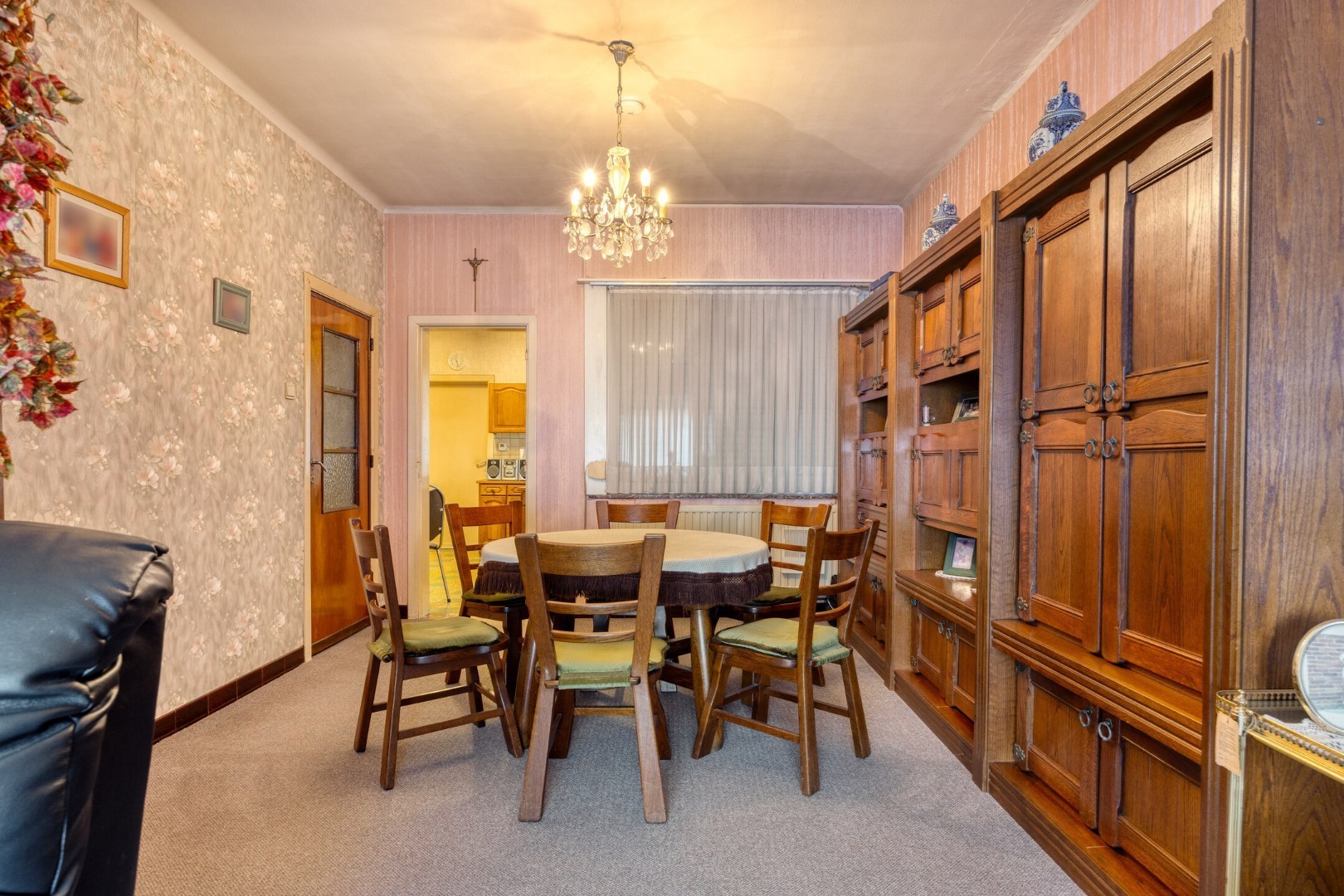 Te renoveren gezinswoning met 2 slpk. nabij het centrum van Leopoldsburg 