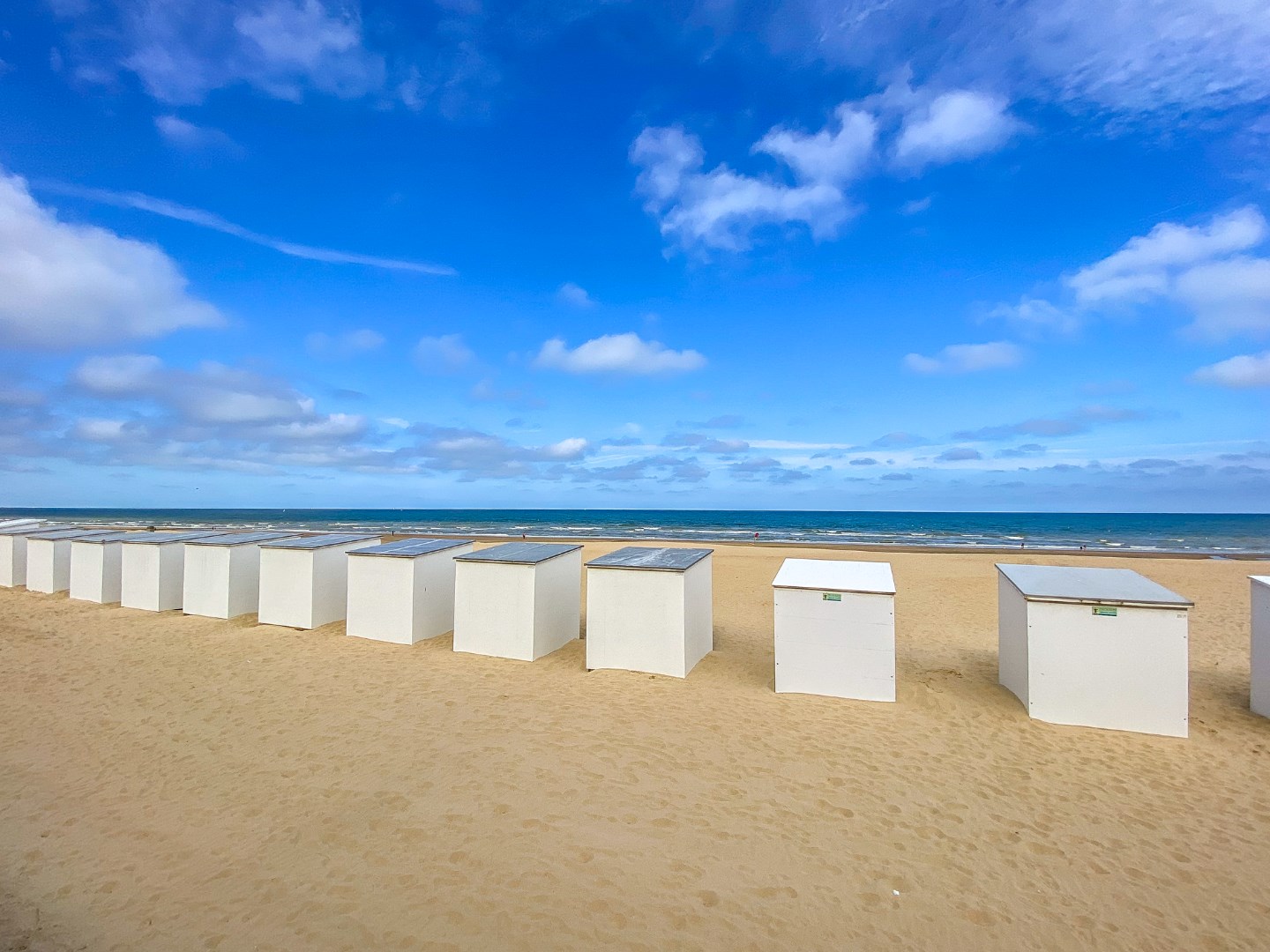 3-slaapkamerappartement (81m²) met ZEEZICHT Te Koksijde-Bad. 