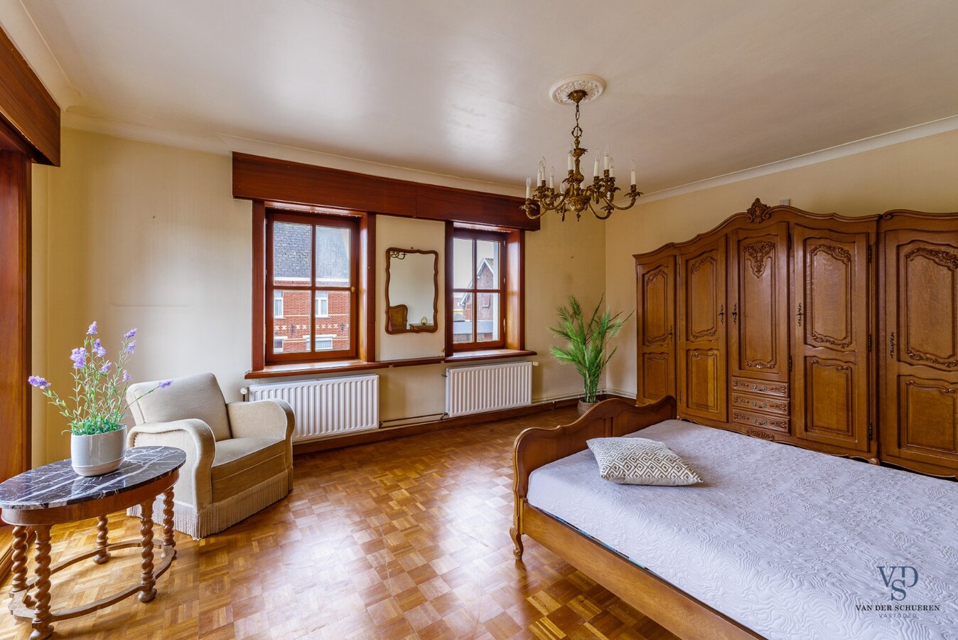 Statige Half Open Bebouwing 