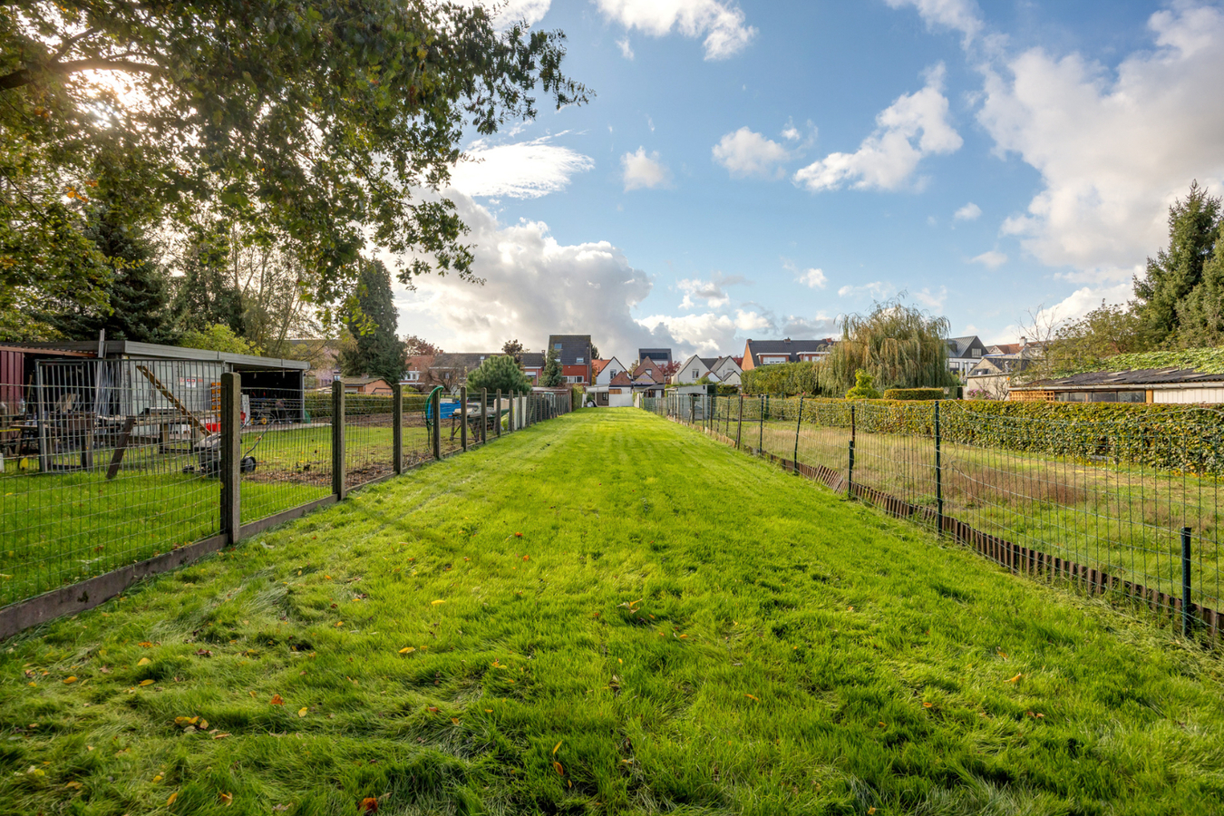 Gerenoveerde woning met 3 slpk en ruime tuin te Schilde! 
