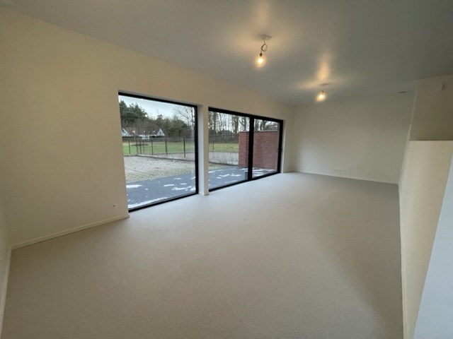 Prachtige nieuwbouw, moderne en energievriendelijke villa met 3 slaapkamers en tuin te Tessenderlo! 