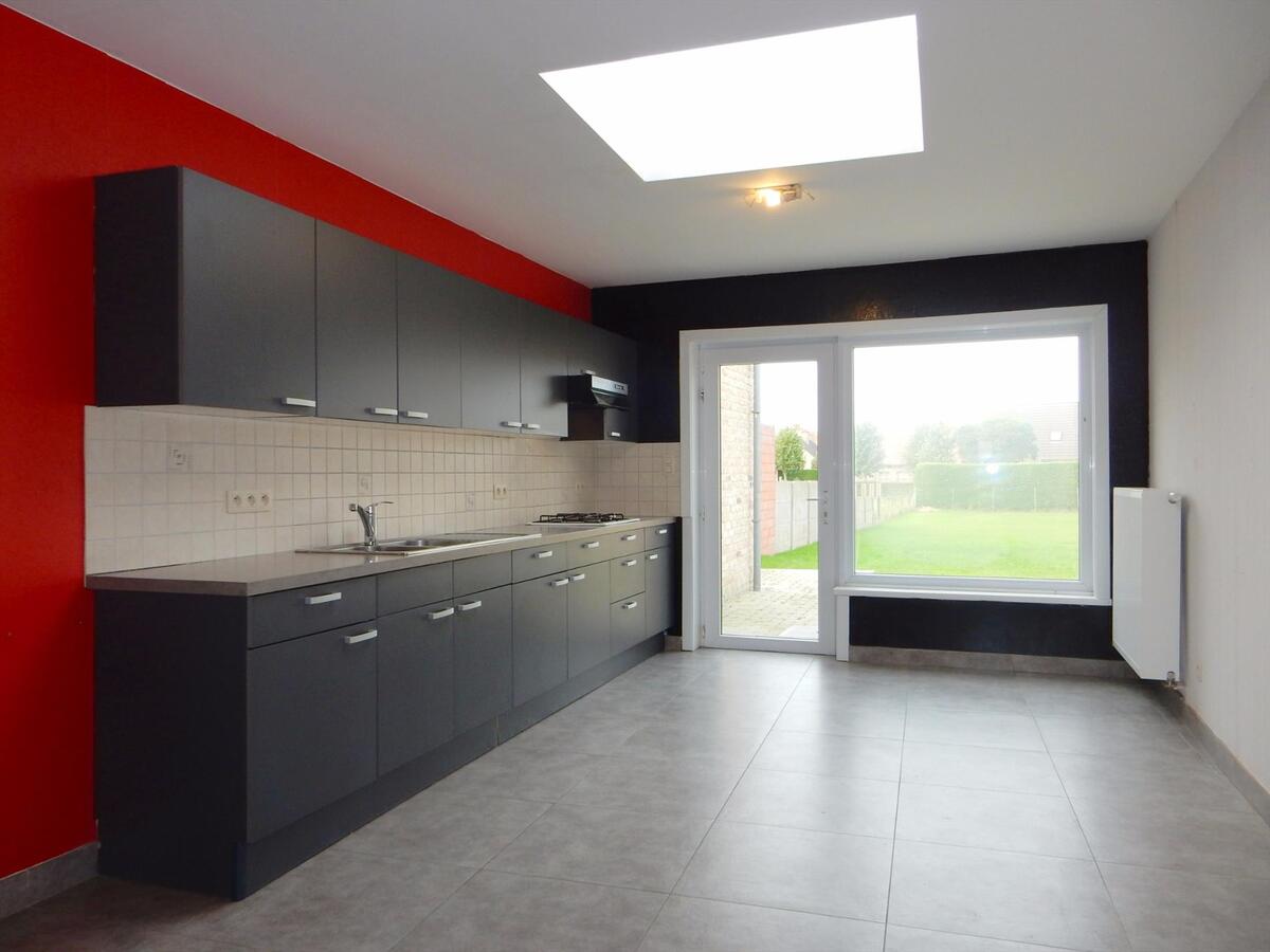 Ruime gerenoveerde woning 