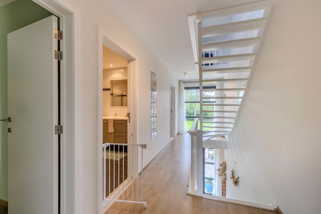 Instapklare, energiezuinige woning - 4 slpks - tuin - zwembad 