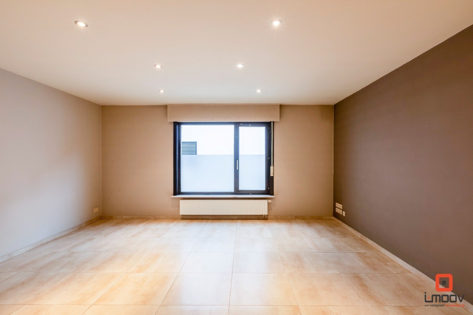 Instapklare woon-werkcombinatie met terras op gunstige locatie 