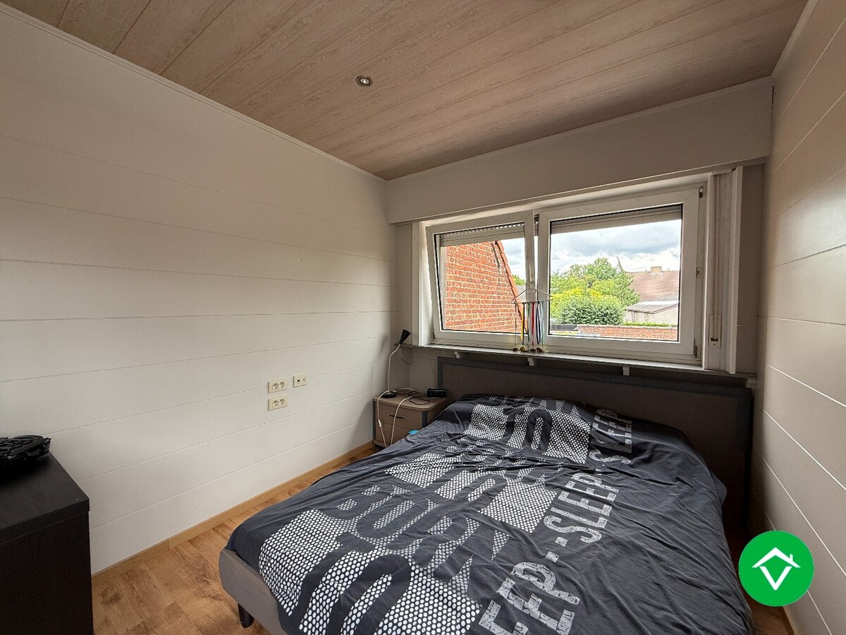 Rijwoning met 3 slaapkamers en tuin te Izegem 