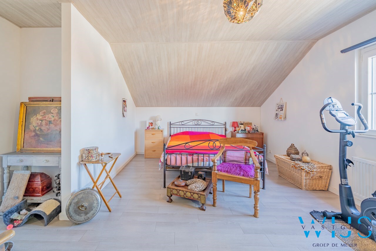 Interessant &amp; ruim duplex appartement te Ertvelde 