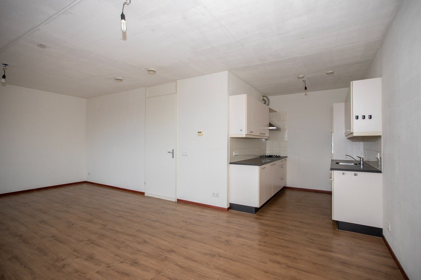Op de tweede verdieping van appartementencomplex Molenstaete in Lieshout gelegen royaal appartement (2 slaapkamers). 