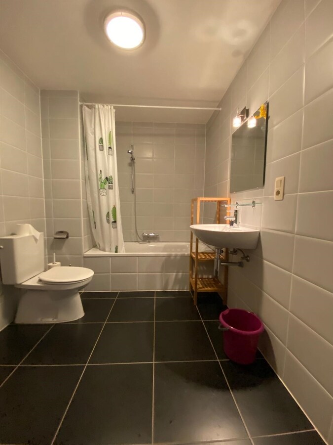 Duplexappartement met zonneterras en parking te Moorslede 