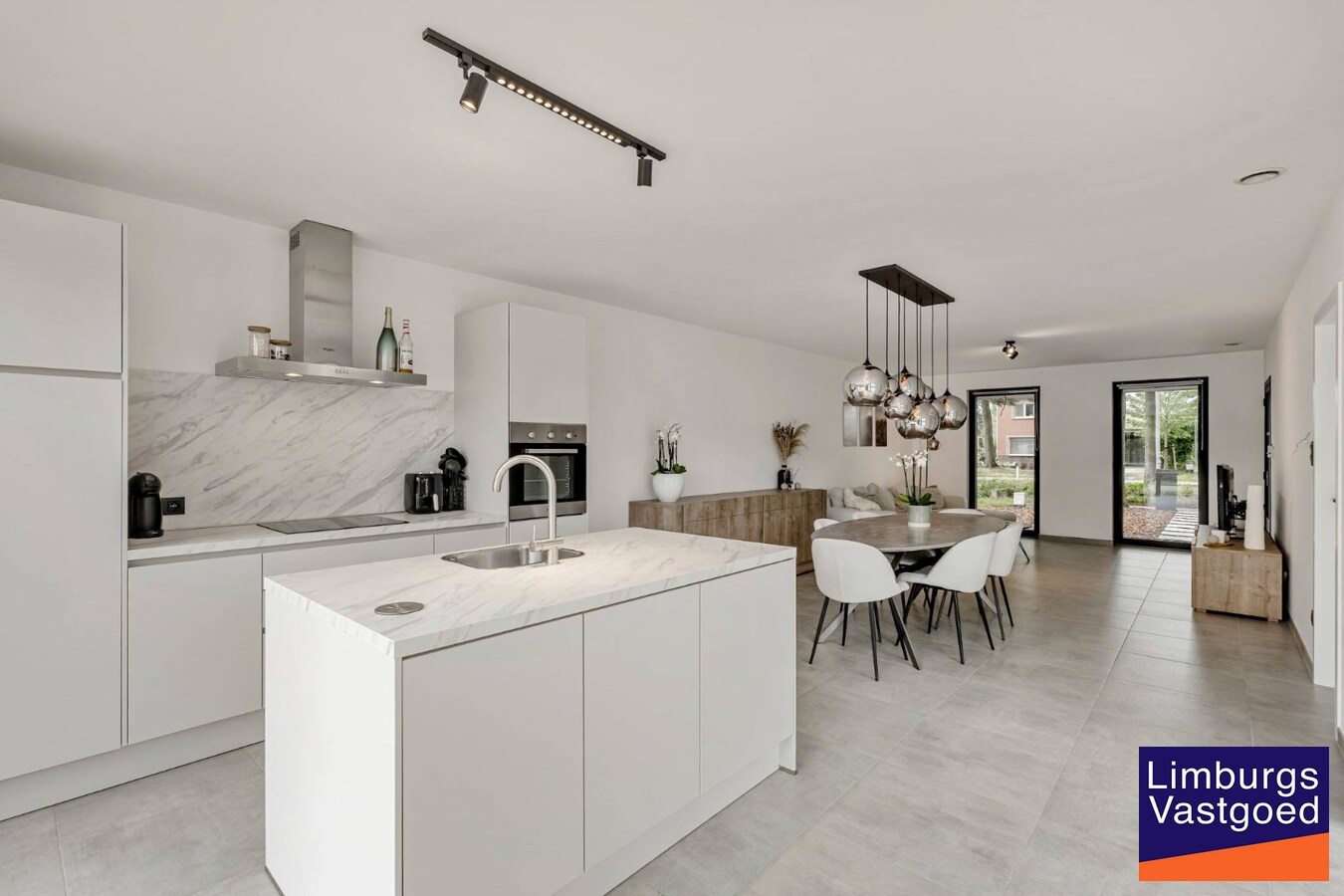 Nieuwbouwwoning, halfopen bebouwing, 3 slpk, 3a 4ca, te Beringen 